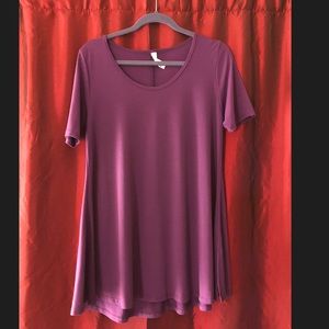 Small LuLaRoe Perfect T